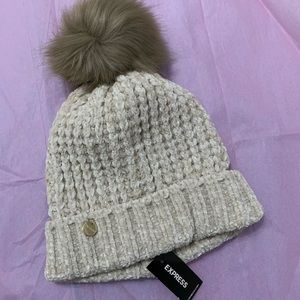 Express Women’s Knit Pom Beanie